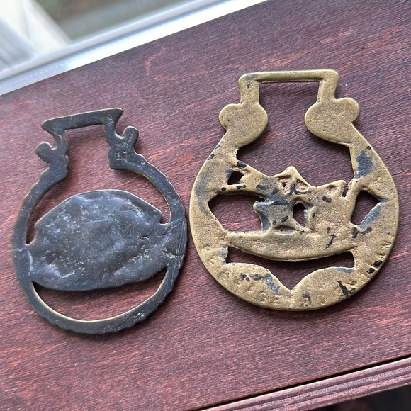 PLOUGH vintage horse brass (5228) & (977) Noah's Ark Boat Parade Medallion Lot - Picture 5 of 7